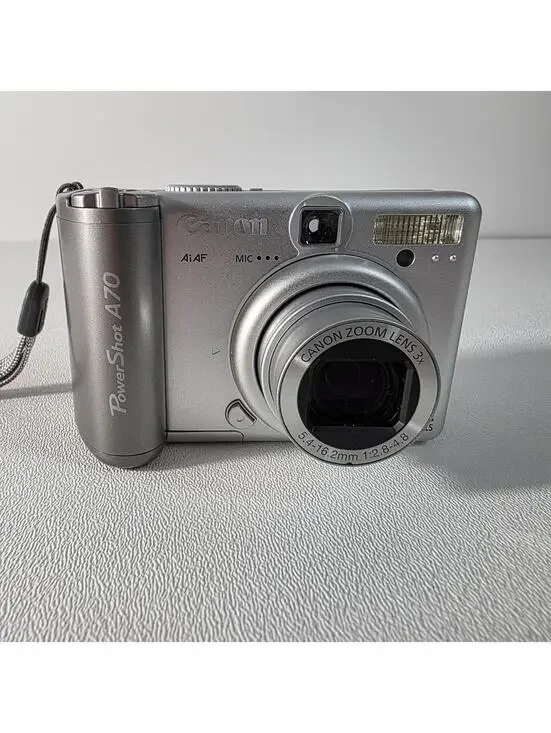 Canon PowerShot A70 3.0MP Digital Camera Turns On And Takes Photos Black Screen