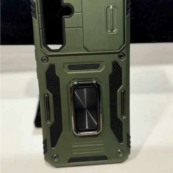 Military-Grade Green Phone‎ Case with Kickstand
