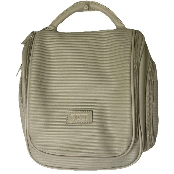 DEZI Skin‎ Travel Hanging Toiletry Bag Organizer Beige Vegan Leather NWT