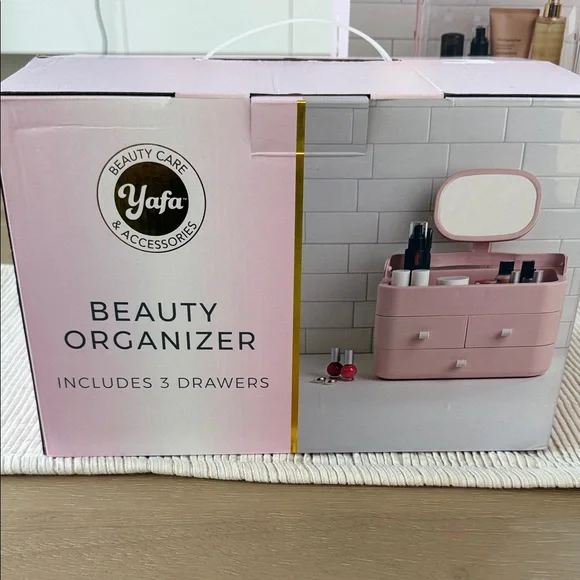 NIB Yafa Pink Beauty Organizer with 3 Drawers