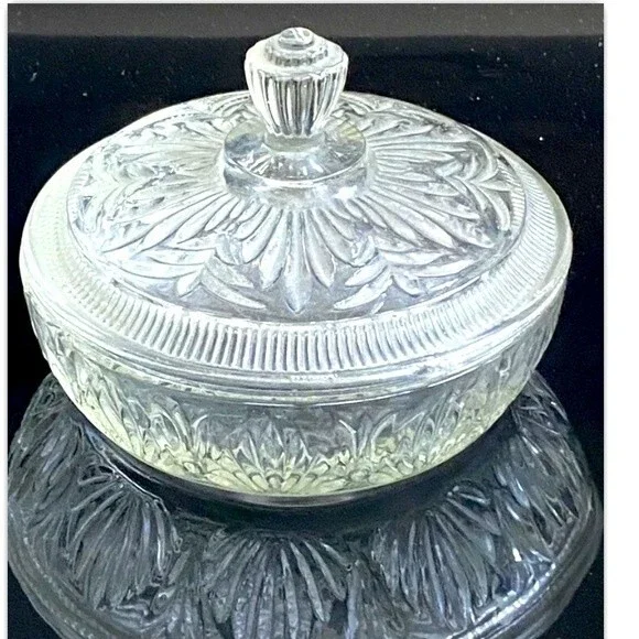 VINTAGE AVON BEAUTY DUST CRYSTALIQUE CONTAINER 1975 empty