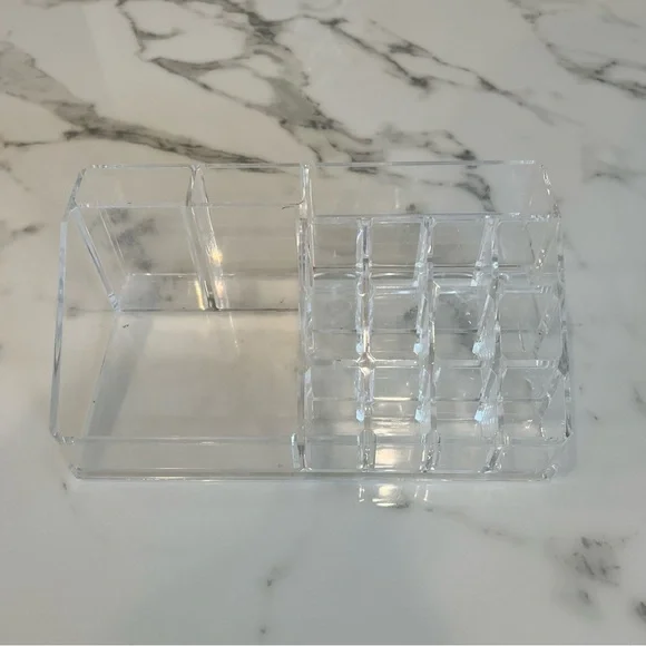 ❤️Clear Acrylic Vanity Makeup Organizer - OS