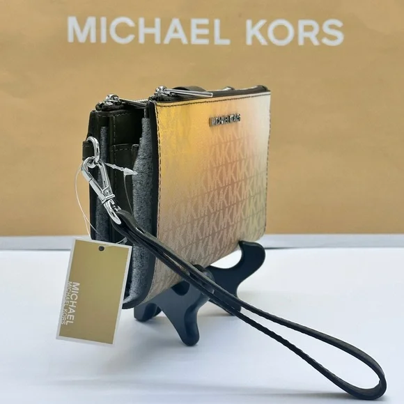 Michael Kors Olive Multi Jet Set Wristlet