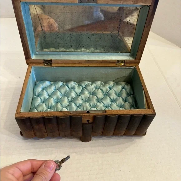 Antique Olive Wood Italian Vanity Box Olive Keepsake Jewelry Holder Decor VTG