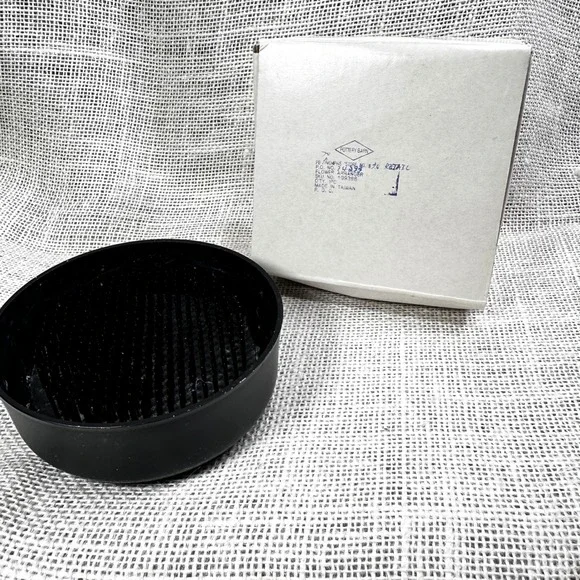 Pottery Barn Flower Arranger Black Round Bowl Metal Pin Frog Kenzan 199398 vtg