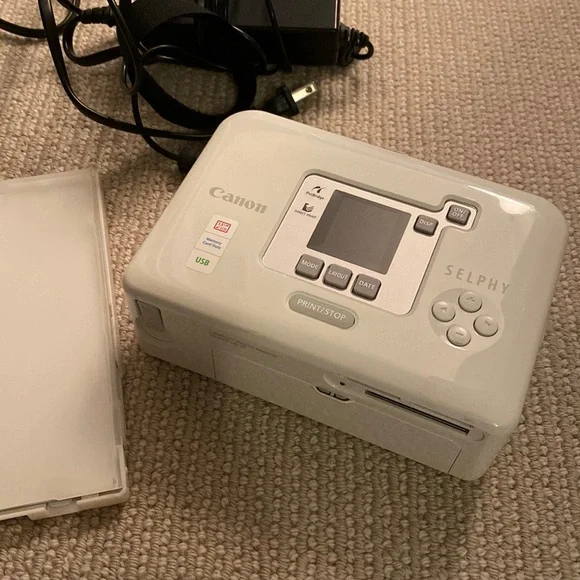 Canon Selphy CP740 Compact Photo Printer
