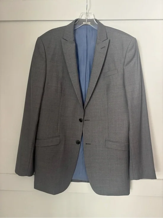 Joseph Abboud Gray Two-Button Sport Coat with Blue Lining 42L in great condition