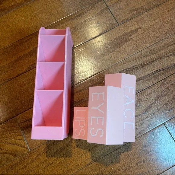 Pink Makeup Brushes Organizer