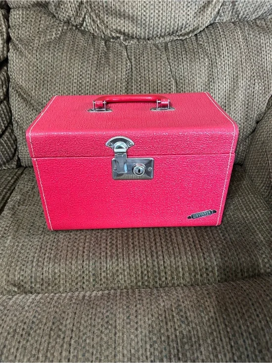 vintage wayfarer 1950s red travel case