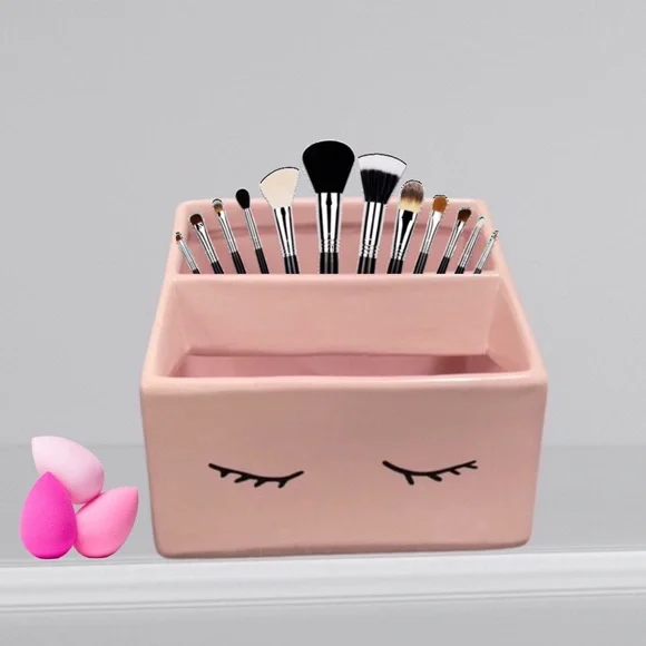 Winky Eye Ceramic Make-up Organizer