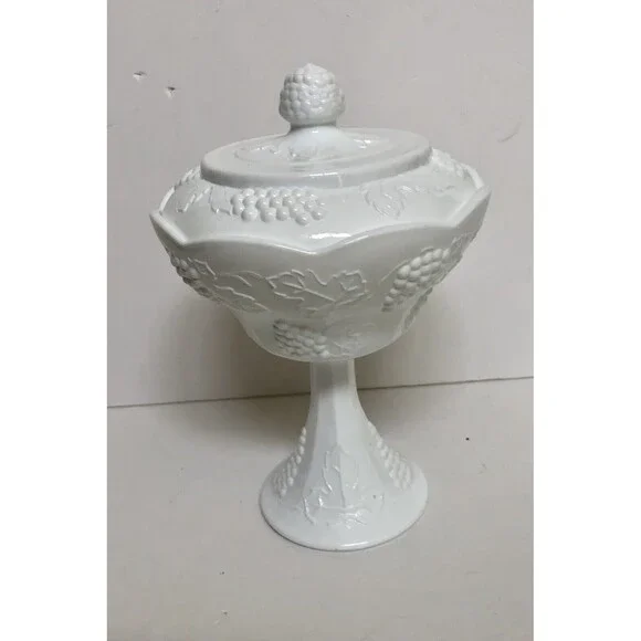 PEDESTAL CANDY DISH MIL GLASS BOWL COVERED GRAPE PATTERN 10