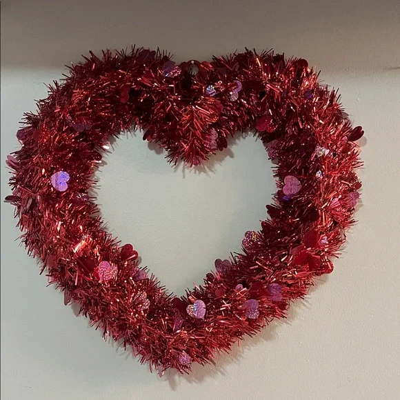 Festive Red Heart-Shaped Holiday Wreath