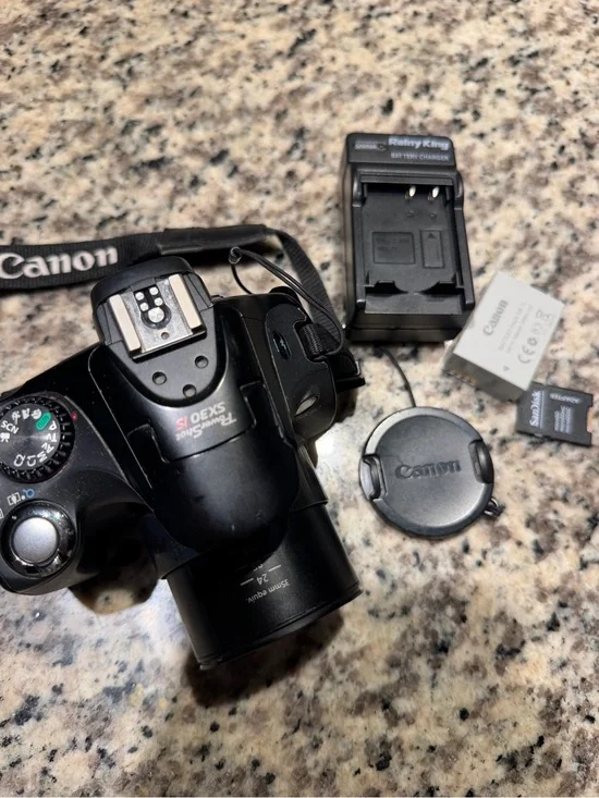 Canon Black PowerShot SX30 IS Digital Camera with Charger and Accessories