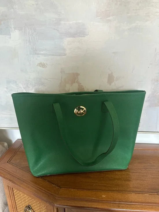 Michael Kors Green Jet Set Travel Tote Bag GUC