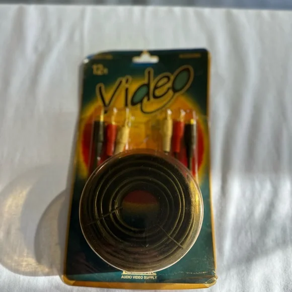 VIDEO SUPER VHS DUBBING CABLE WITH GOLD PLATED RCA PLUGS