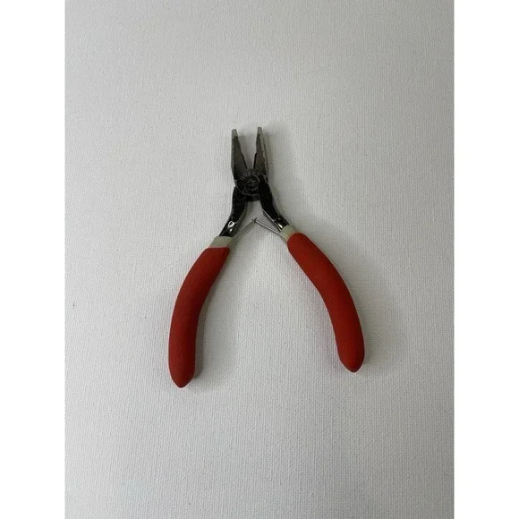 Husky Plier, Needle Nose, Long Tip, Serrated Jaw, 4