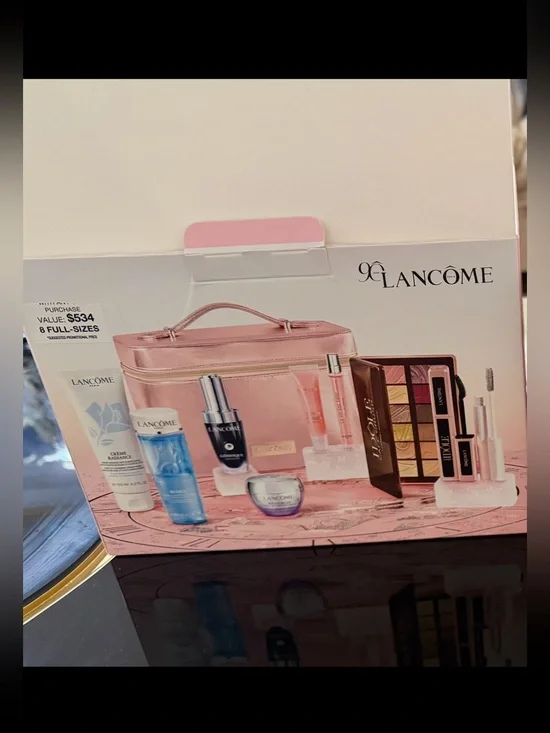 LANCOME Holiday Beauty Collection Set Blockbuster NEW Box La Vie Est Belle