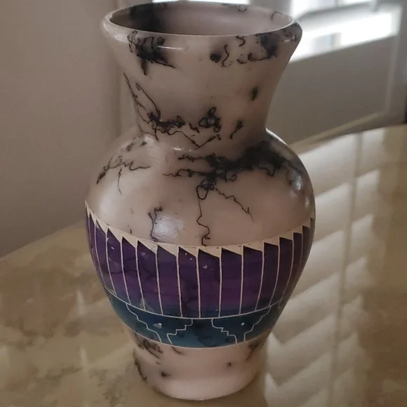 Authentic Navajo Horsehair Vase nwot