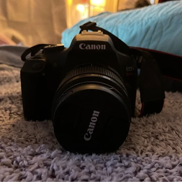 Canon Rebel T7