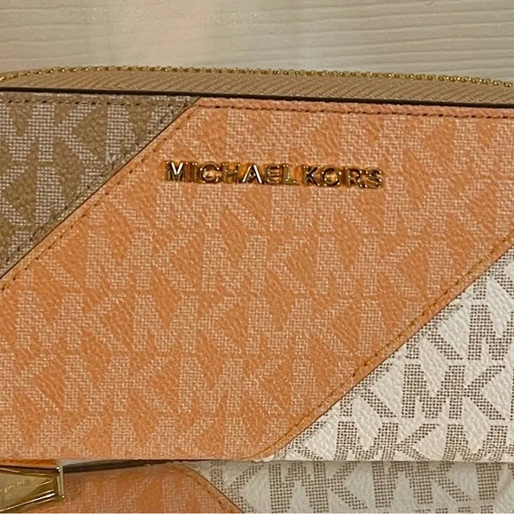 Michael Kors Women's Tri-Panel Peach Signature Wallet