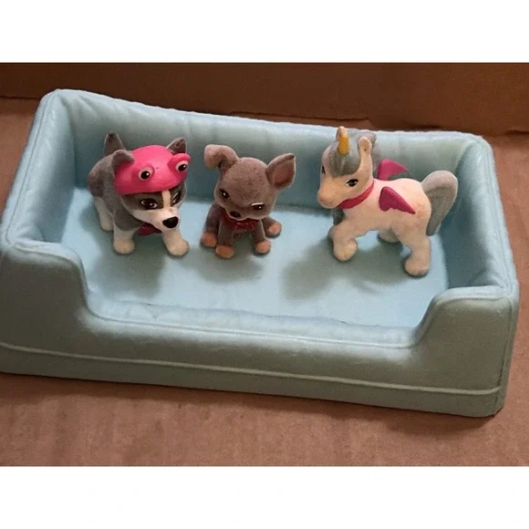 Barbie Pets And Animals Flocked - Lot Of 3 Pets - Puppies Unicorn And Pet Bed
