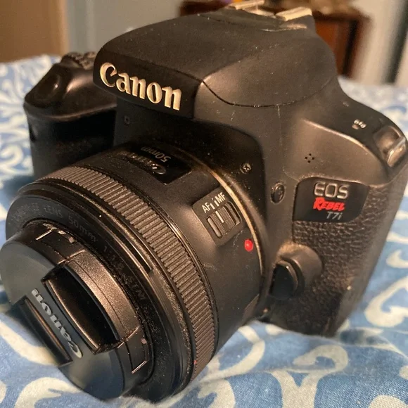 Canon T7i, Canon 50mm lens, Godax V1c flash