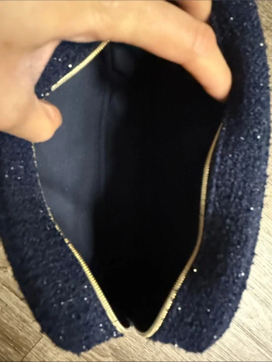 CHANEL Beauté Navy Quilted Cosmetic Pouch with Gold Logo