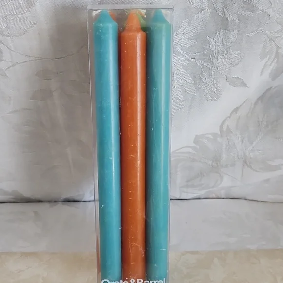 Crate& Barrel 6 Taper Candles.