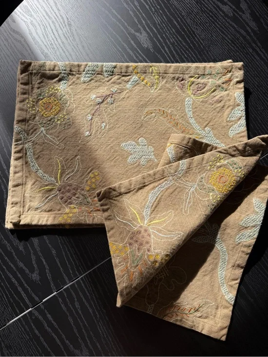 Crate&Barrel Cotton Taupe Embroidered Placemats 4
