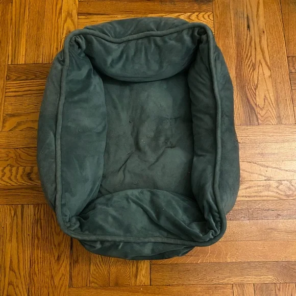 Turquoise soft dog bed