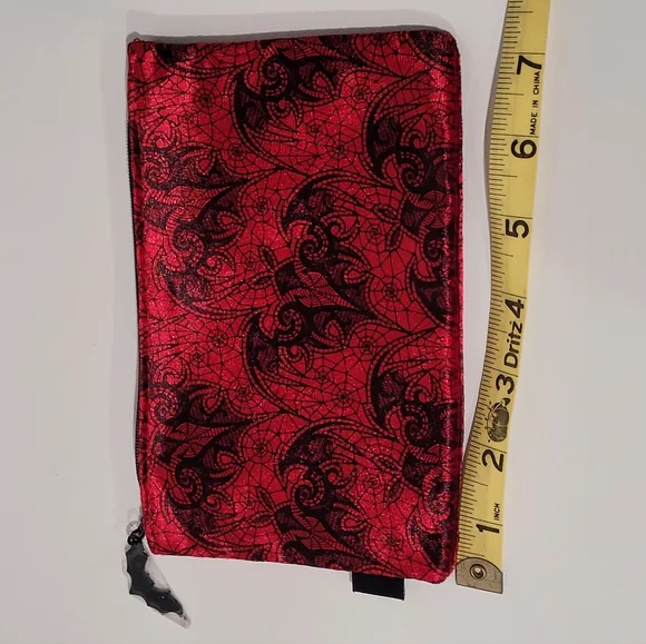 Ipsy glam bag - Gothic/Halloween