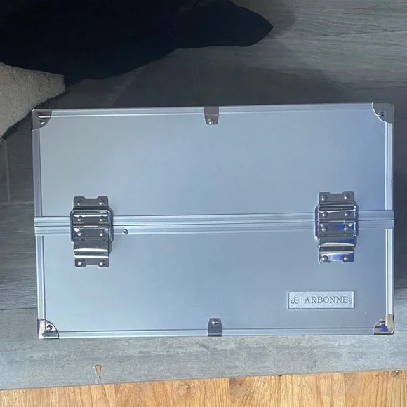 Arbonne Silver Organizer Train Case
