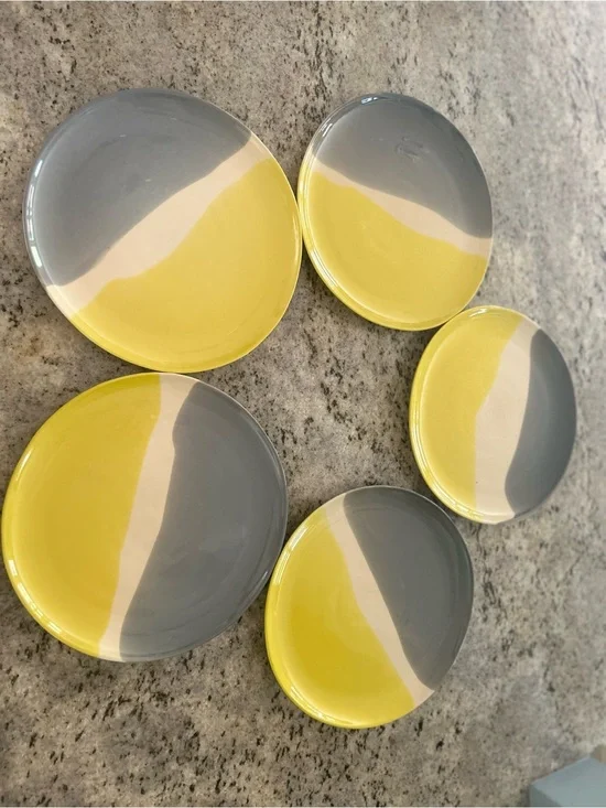 Myro by CRATE & BARREL Citron, Gray & Cream Striped, Coupe smooth plate set 5