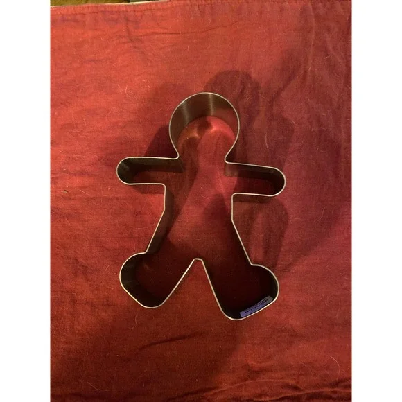 Crate & Barrel Cookie Cutter Gingerbread Man 6