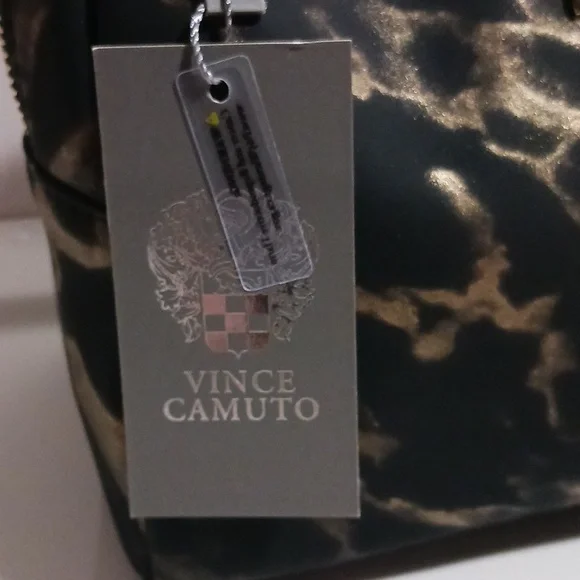 Vince Camuto ⚜️ Tortoise Design Cosmetic Bag *New*