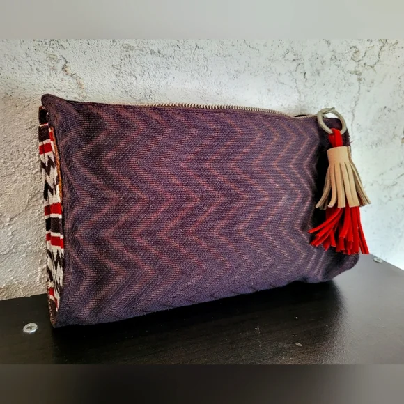 Etihad Airlines cosmetic bag