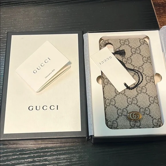 GUCCI Authentic ¡PHONE X or XS Smart Phone Case NEW Original Box Beige Monogram