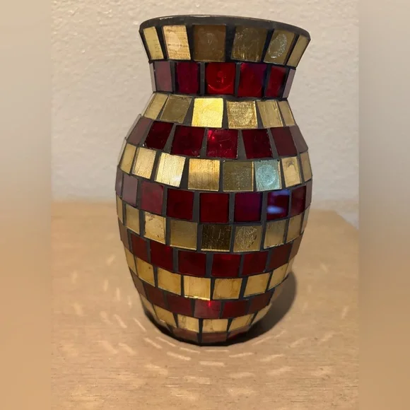 Elegant Red and‎ Gold Mosaic Accent Vase