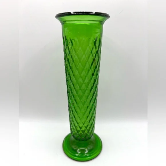 Vintage EO Brody USA Emerald Green Glass Diamond Pattern Bud Vase 8 in Height