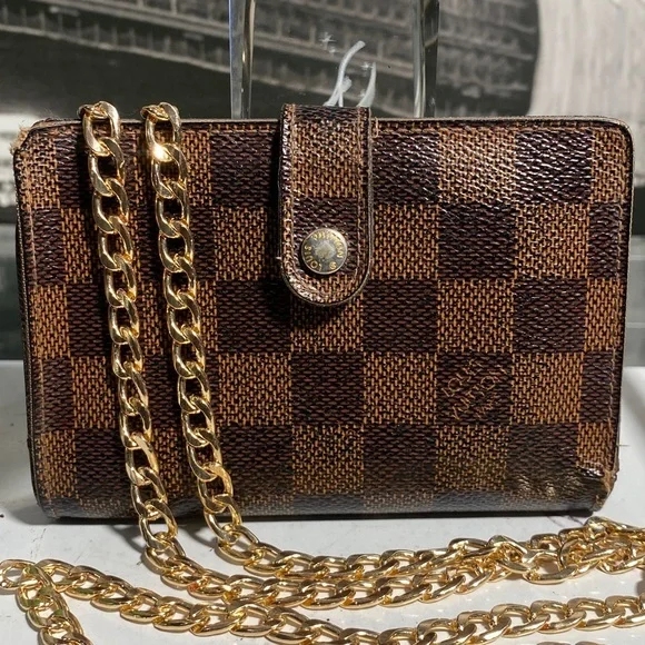 Authentic Louis Vuitton Damier Kisslock Wallet