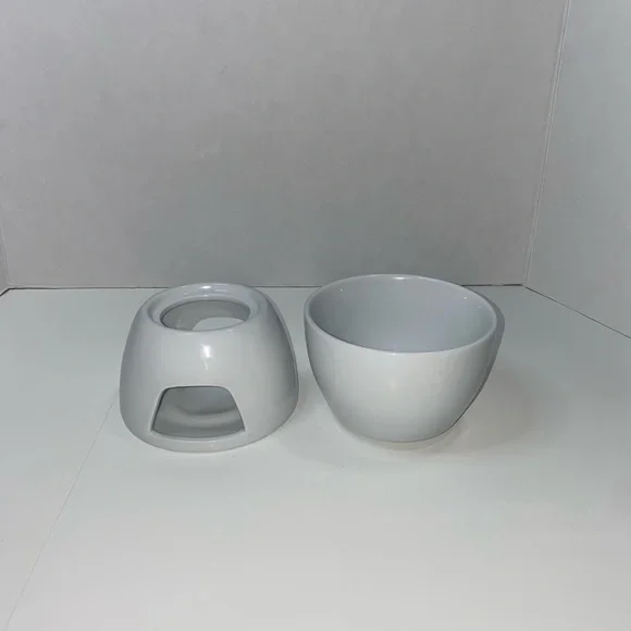 Crate&Barrel Ceramic Founde Set