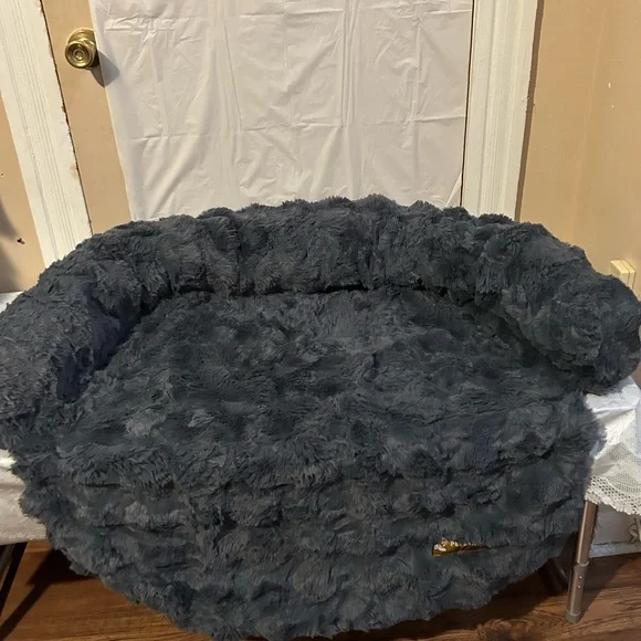 Rabbit faux fur-sofa bed For small/medium dogs