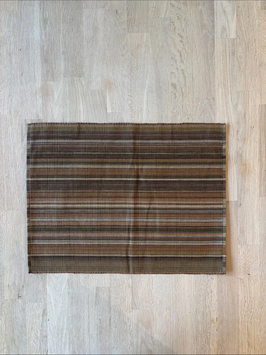 NIP Placemats Crate & Barrel | Set of 6 | Pattern: Kaleidoscope | Khaki