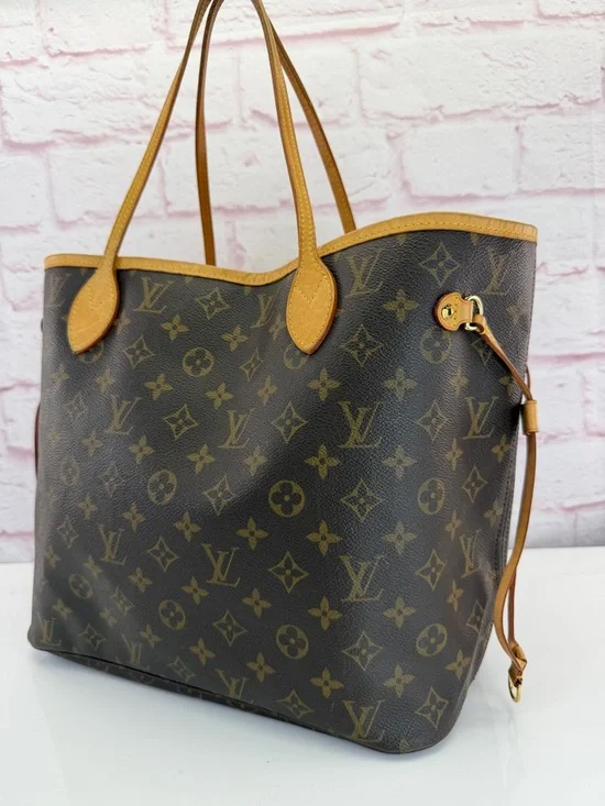 Louis Vuitton Neverfull Mm Monogram Canvas Tote in Brown