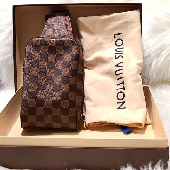 💯 Authentic Louis Vuitton Geronimo Bag🍀