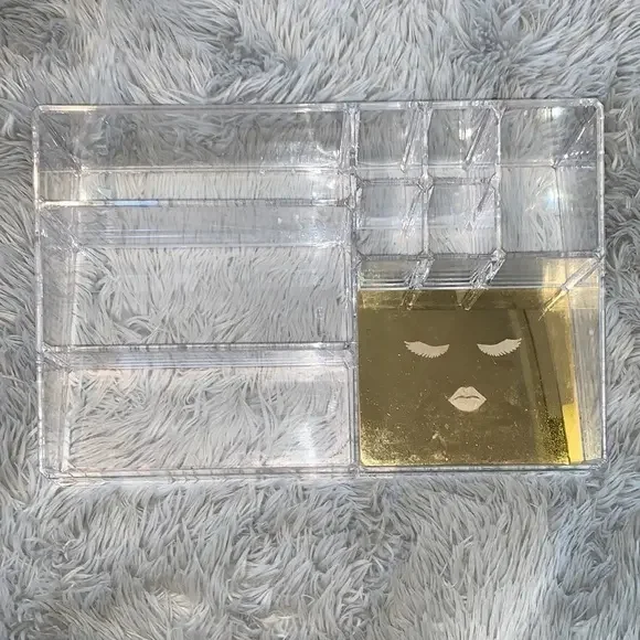 Acrylic organizer‎ makeup shelf