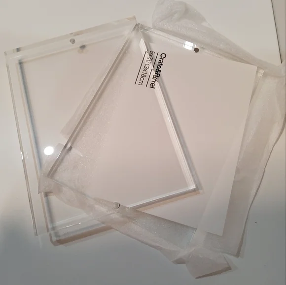 Crate & Barrel Acrylic Frame Size 5