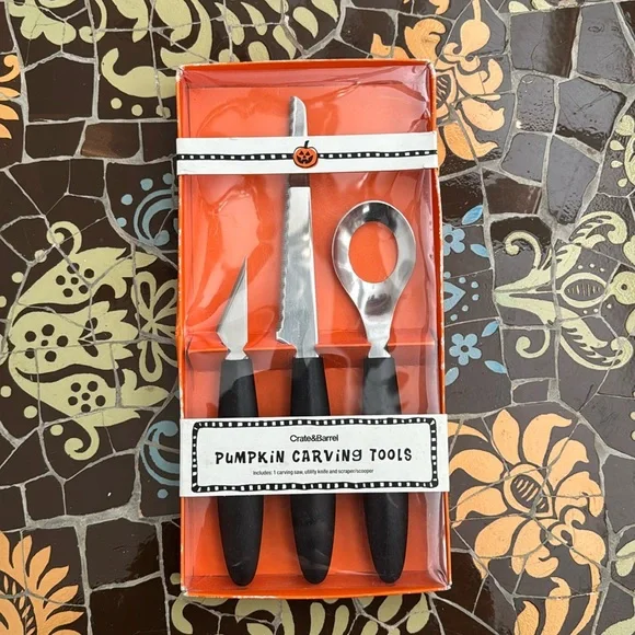 CRATE & BARREL PUMPKIN CARVING TOOLS