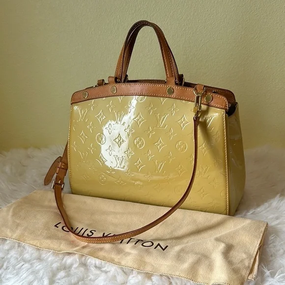 💯Authentic LOUIS VUITTON Vernis Brea MM Blanc Corail Handbag🍀