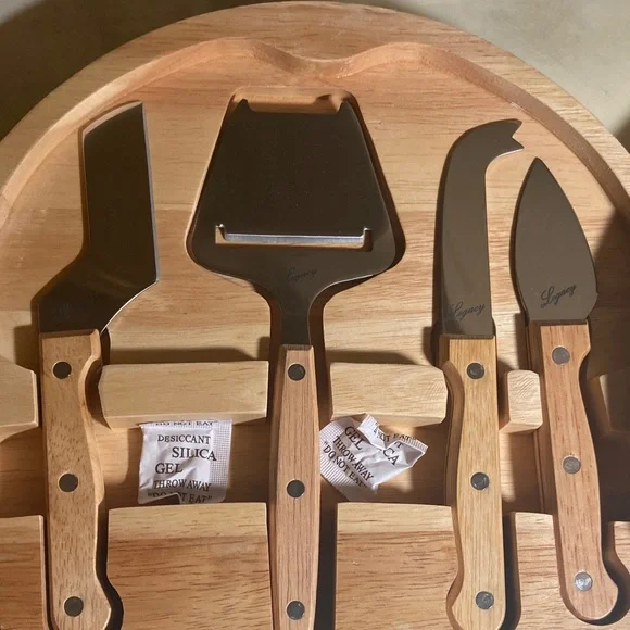 Circo Legacy Cheese Board Set